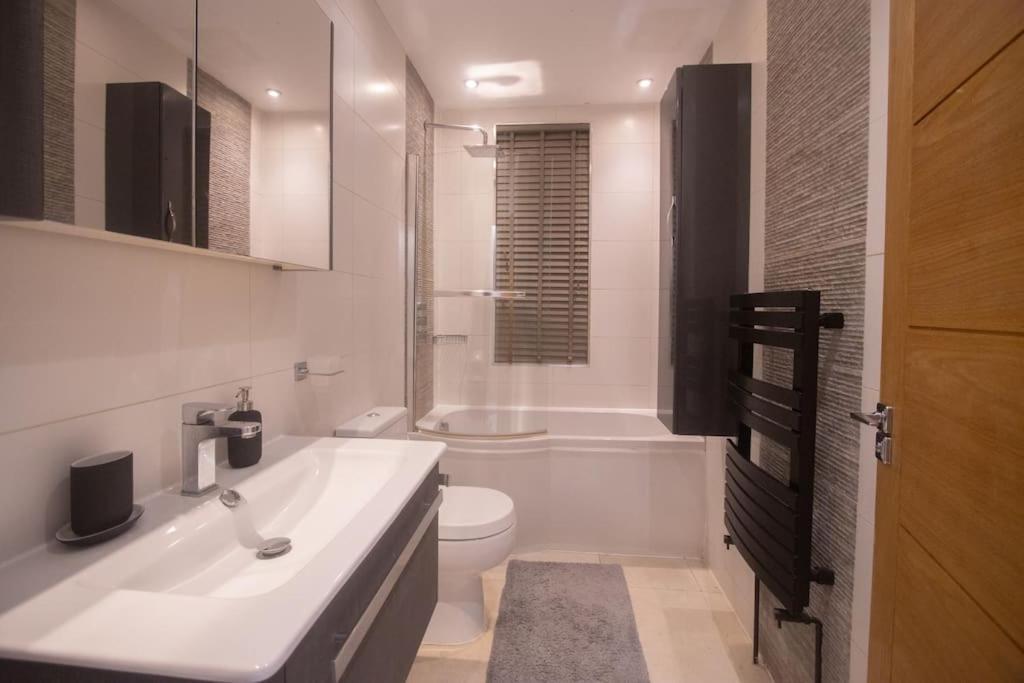 Oikoshomes Three Bedroom Flat In Apartamento Londres