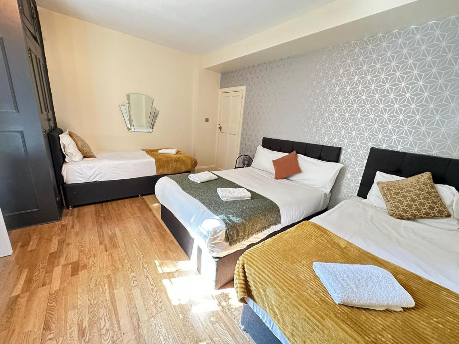 Charming 2 Bedroom Flat In Kensington High Street * Londres
