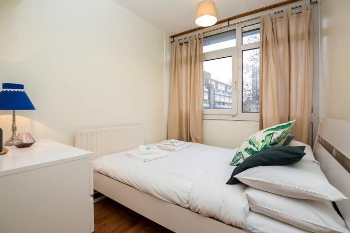 3 Bedroom Flat In Apartamento Londres