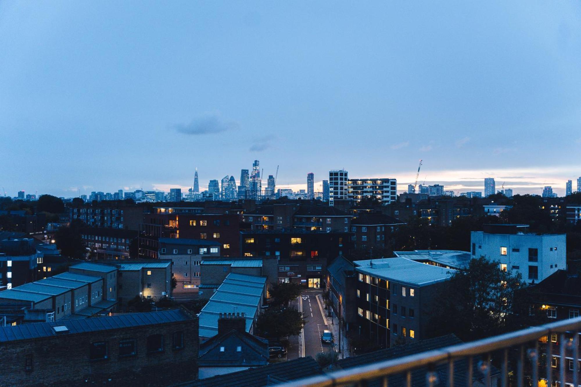 Unique Sky View -2 Bed * London