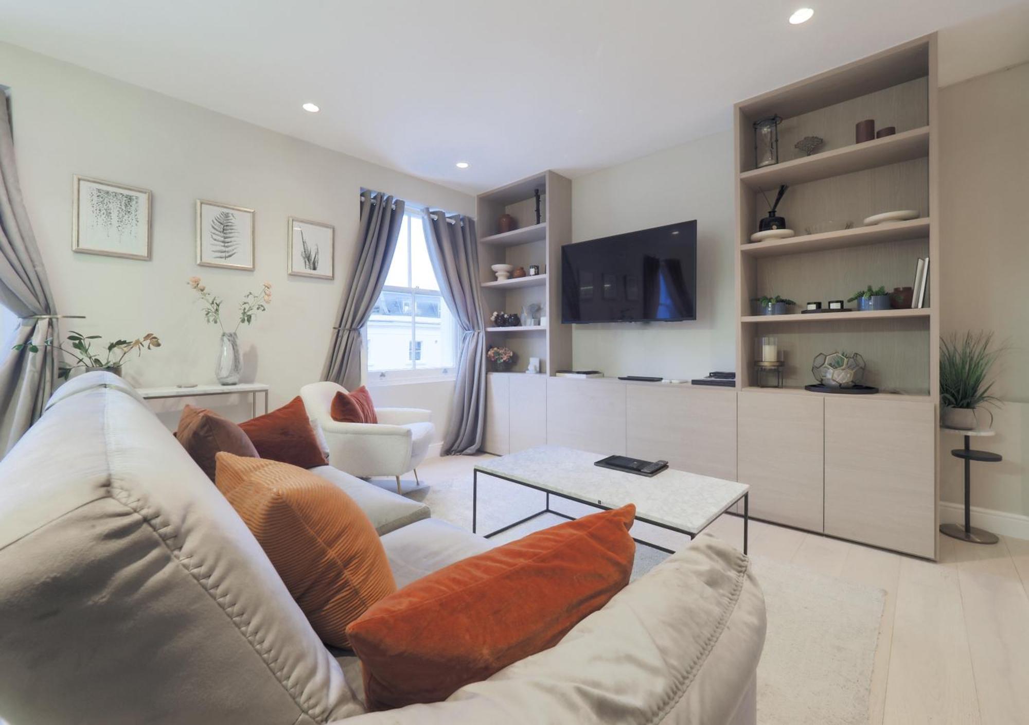 Luxury 3 Bedroom Flat In Maida Vale *