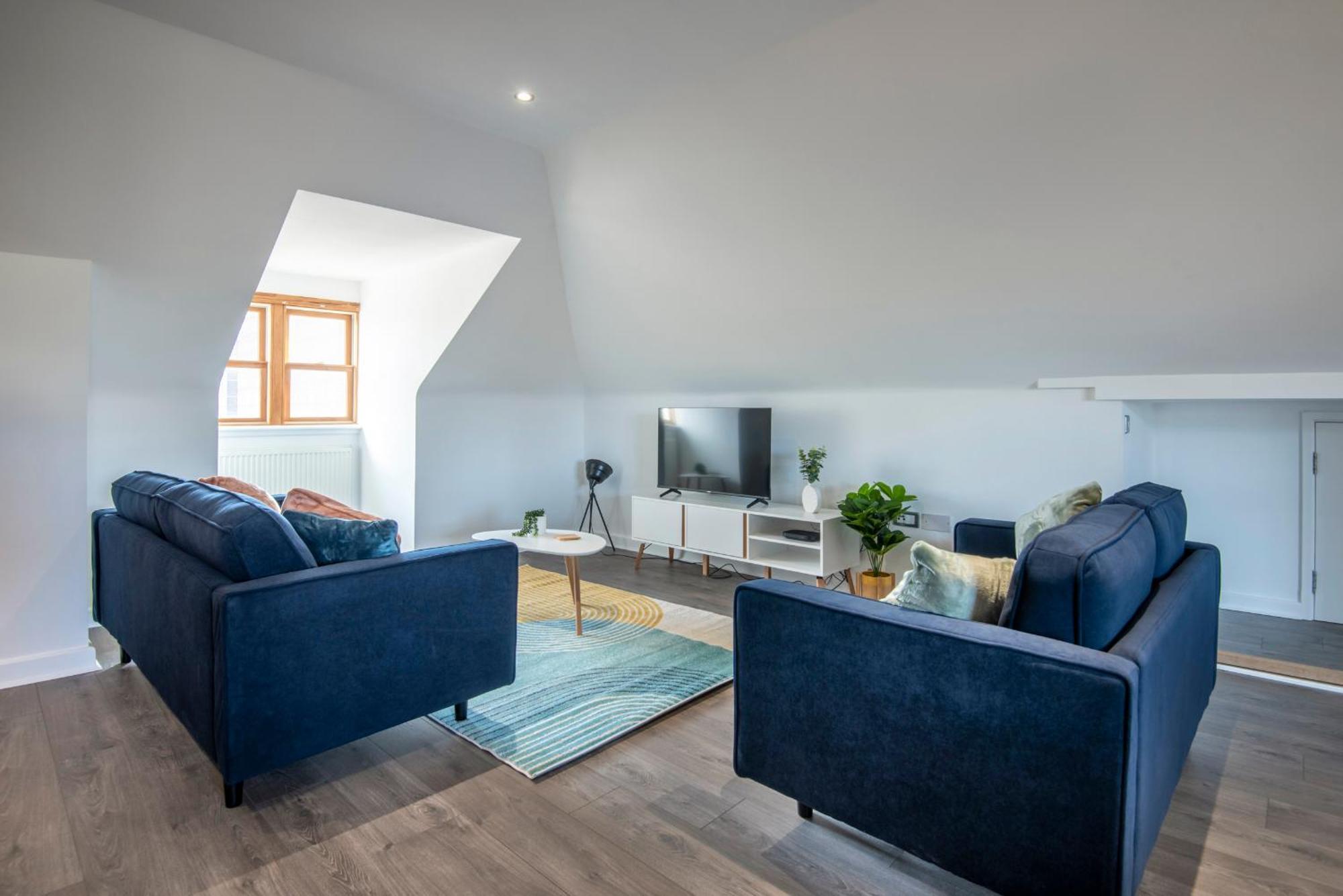 The Loft - Spacious Luxury 2 Bed 2 Bath With Free Secure Parking And Tube Close By *