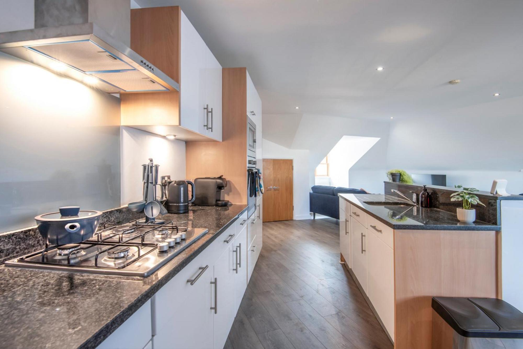 The Loft - Spacious Luxury 2 Bed 2 Bath With Free Secure Parking And Tube Close By *