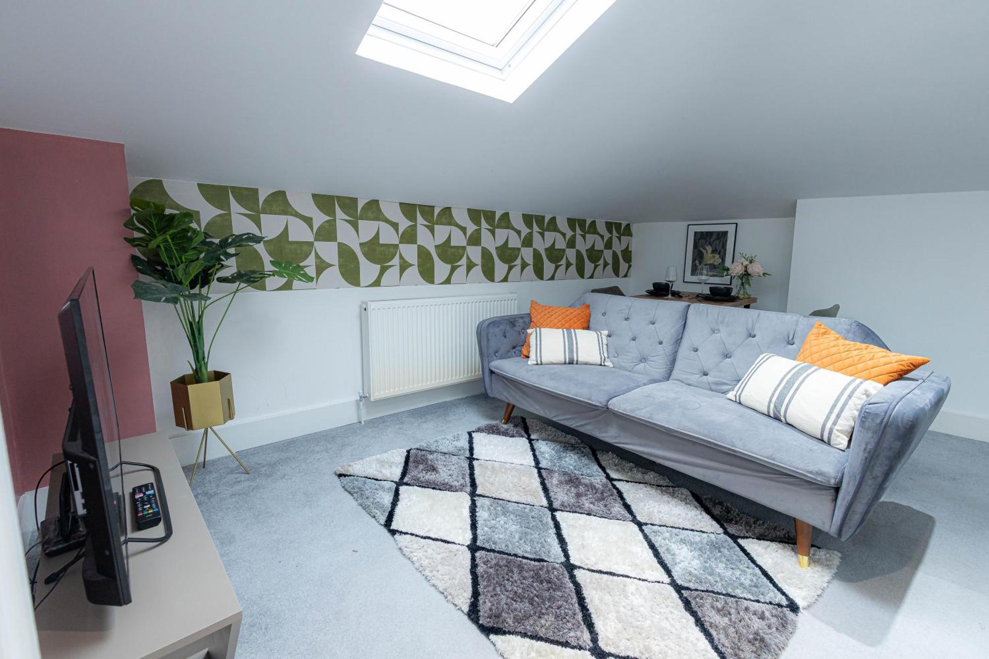 Deluxe Urban Retreat With City Views Studio And One Bedroom Near Camden By Belvilla Londres