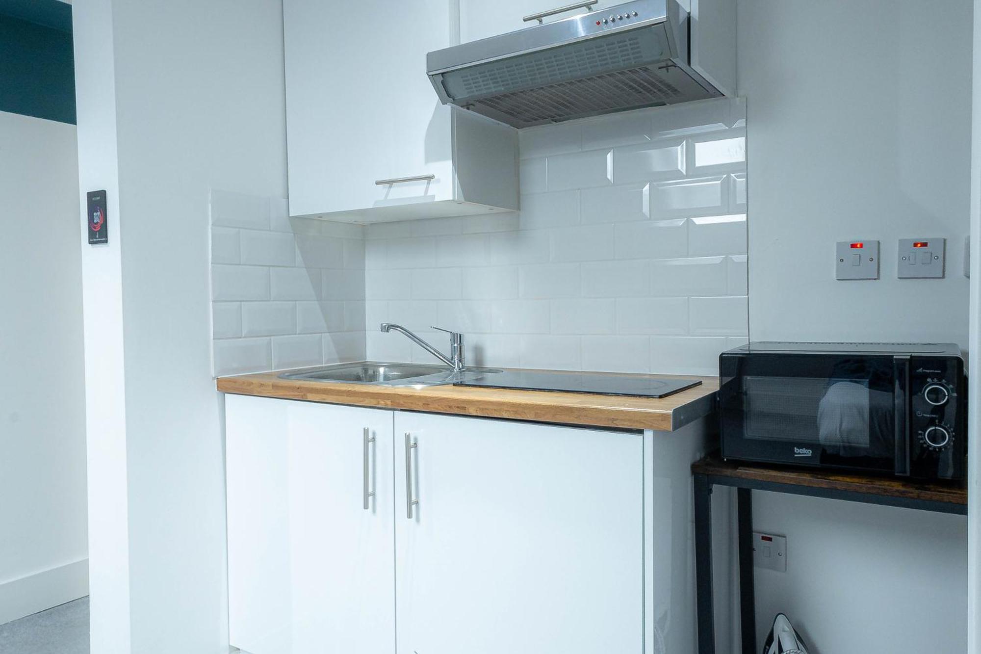 Deluxe Urban Retreat With City Views Studio And One Bedroom Near Camden By Belvilla * Londres
