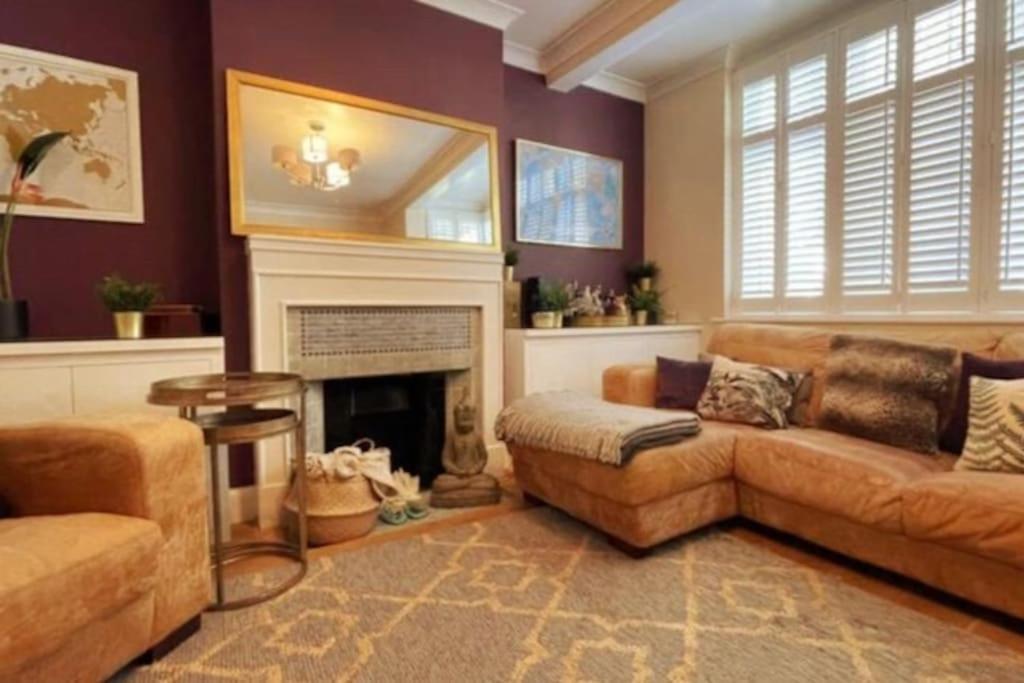 Hébergement de vacances Luxury 4 Bed 2 Bath House With Garden Near Wimbledon *