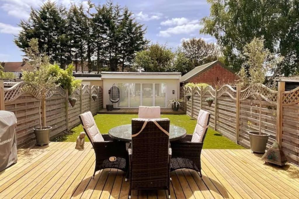 Luxury 4 Bed 2 Bath House With Garden Near Wimbledon * Londres