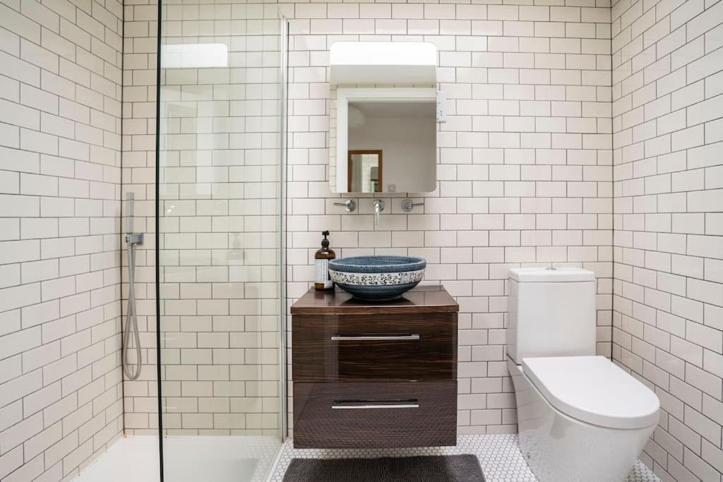 North East Loft Apartment. Stoke Newington. Londres