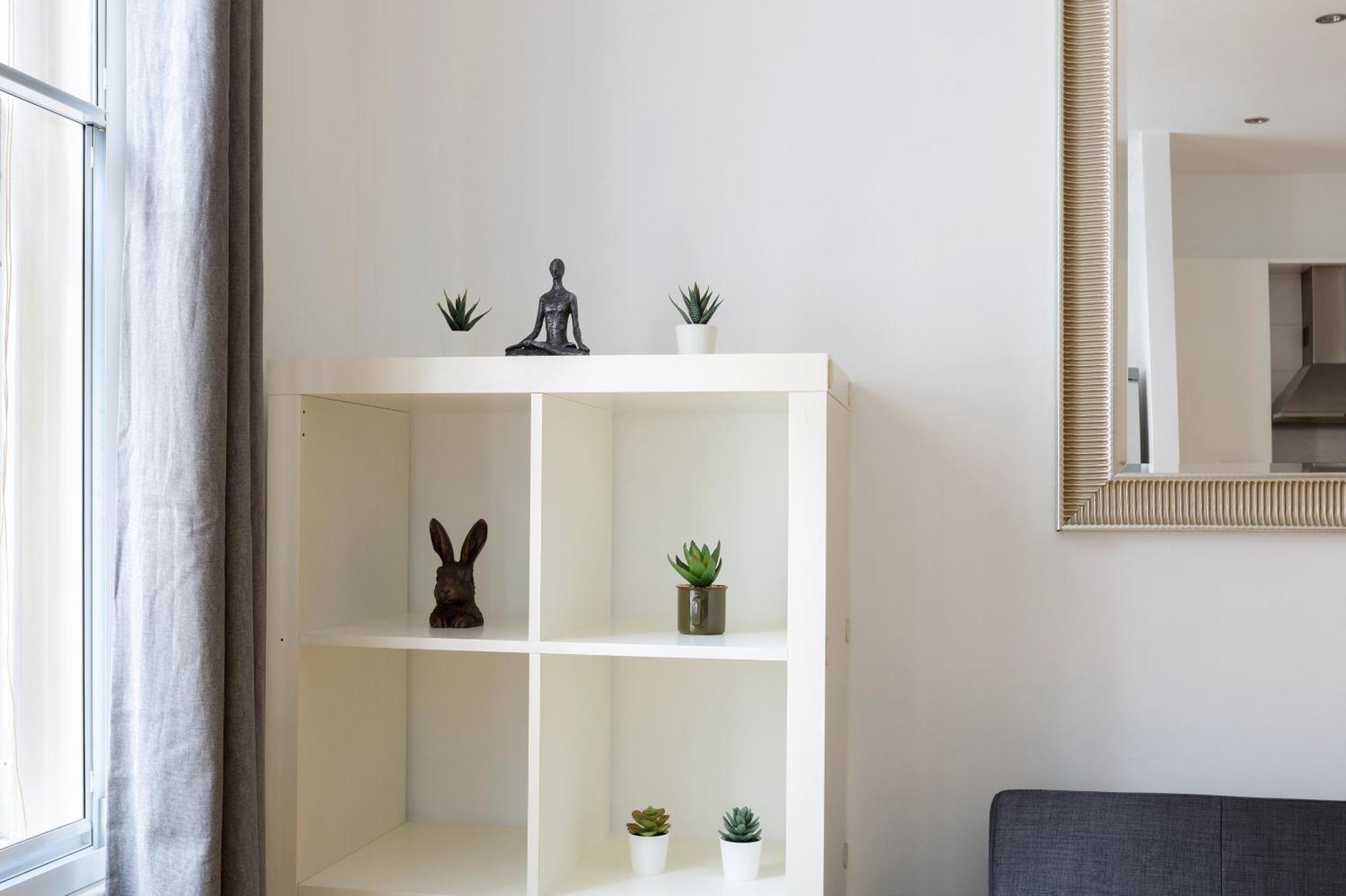 The Aldgate Flat Apartment *