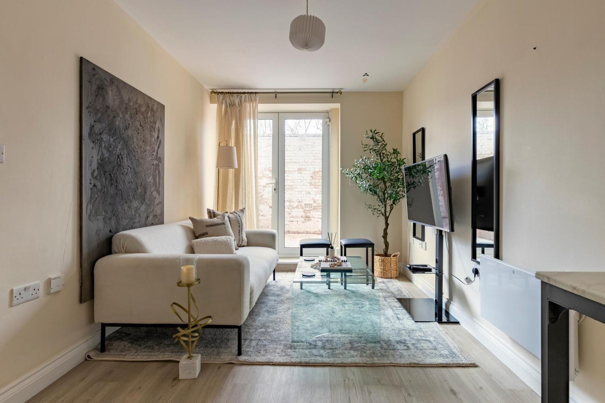 North - One Bed Flat- Entire Unit *