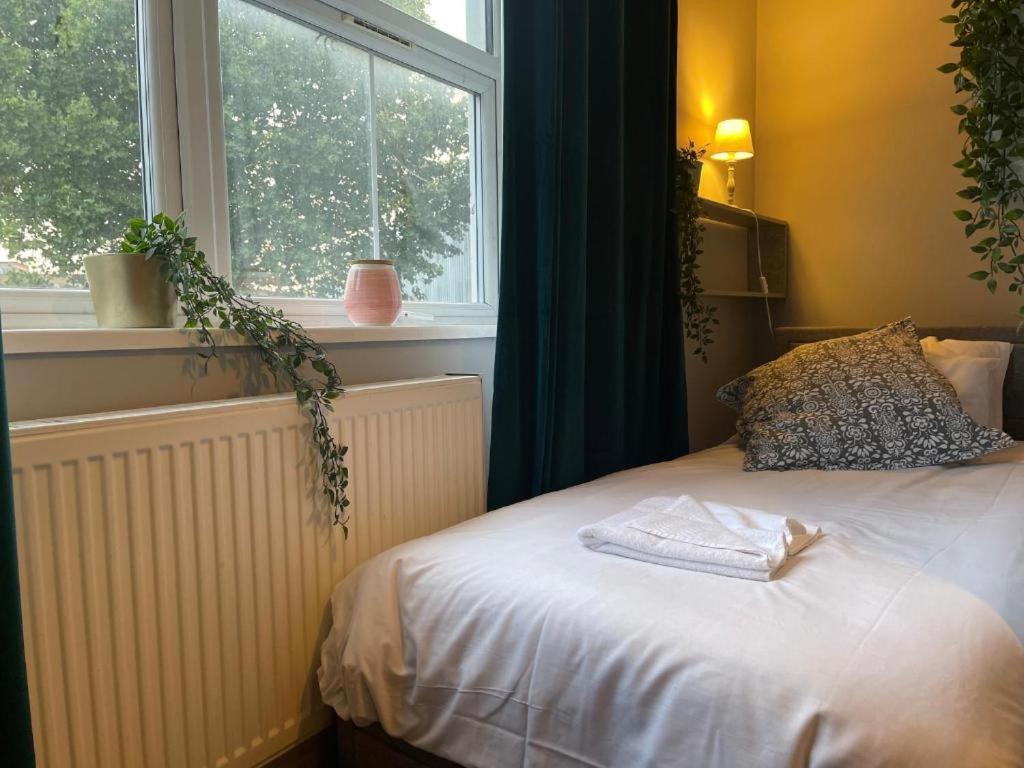 Single Bright Flat In King's Cross * Londres