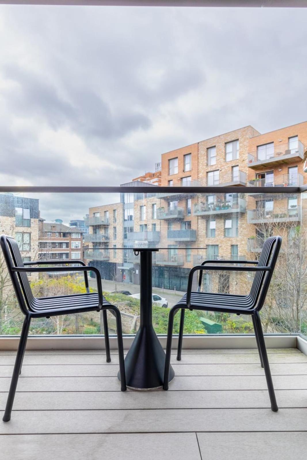 Appartement Elegant & Serene 2bd Flat Wroof Terrace Hoxton! Londen