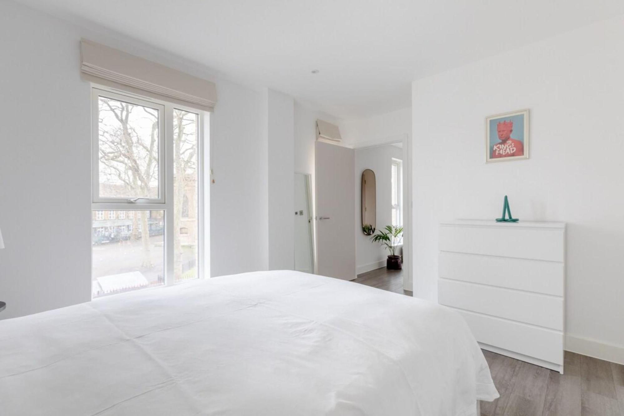 Elegant & Serene 2bd Flat Wroof Terrace Hoxton! Londen