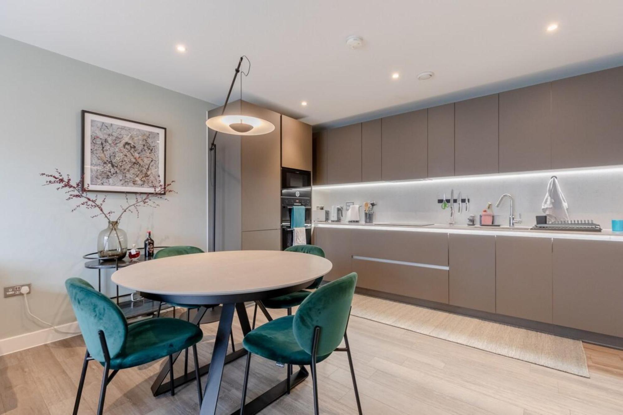 Elegant & Serene 2bd Flat Wroof Terrace Hoxton! Londen