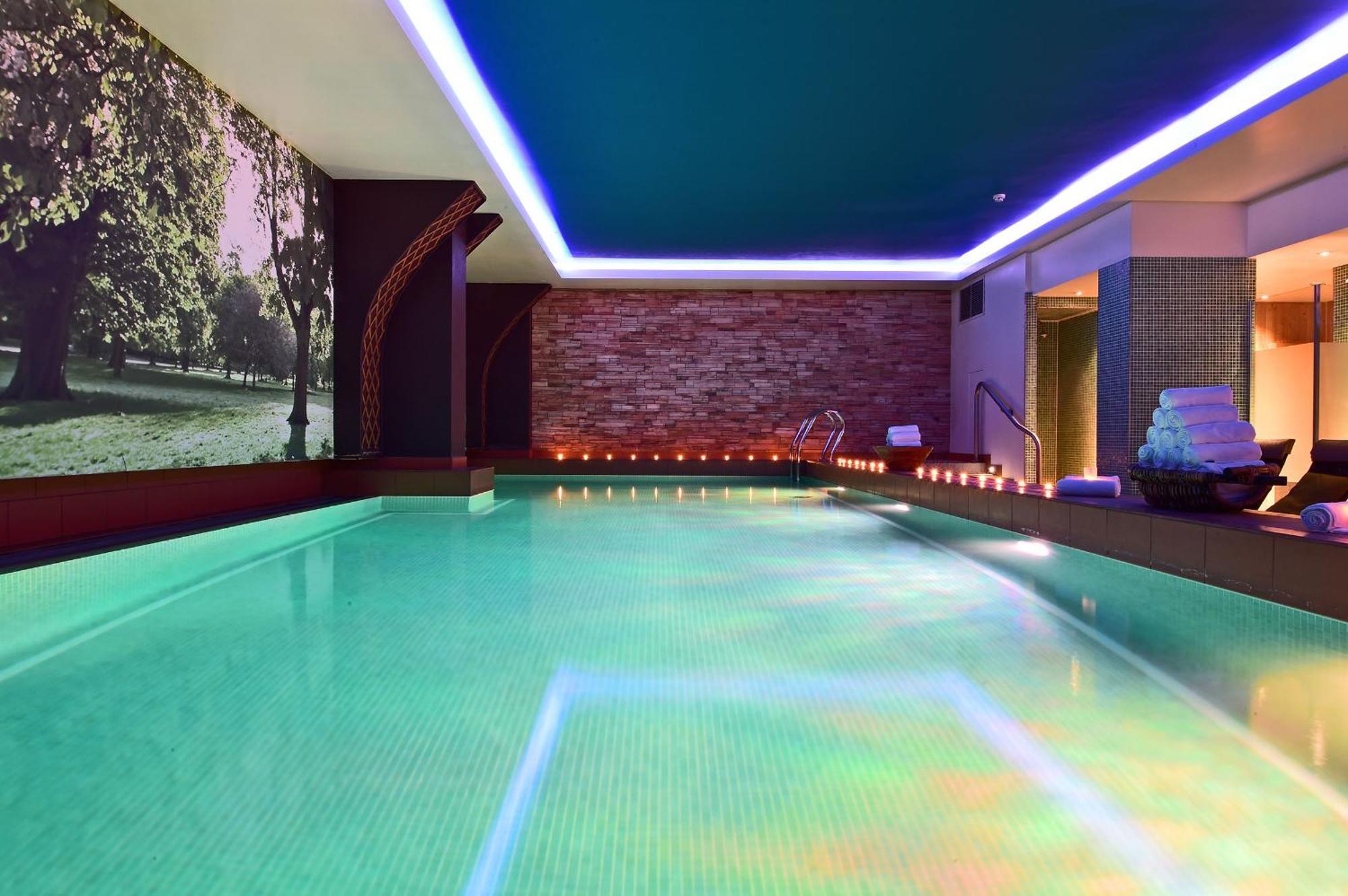 Hotel Pestana Chelsea Bridge Y 4*