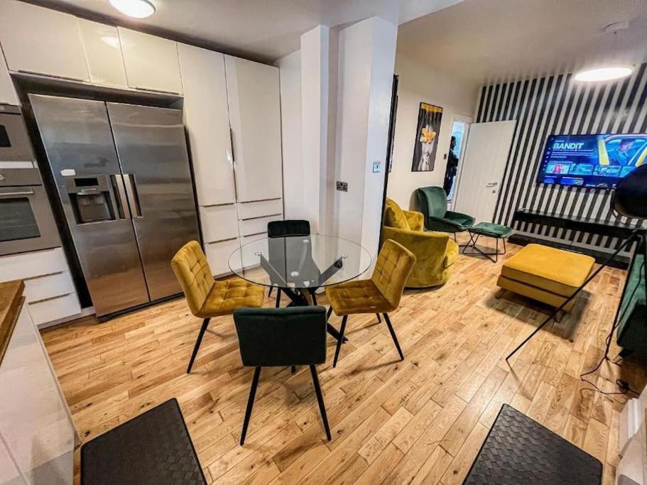 East Townhouse By Harlington