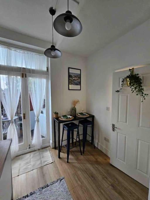 Appartement West Kensington Flat, Balcony Londres