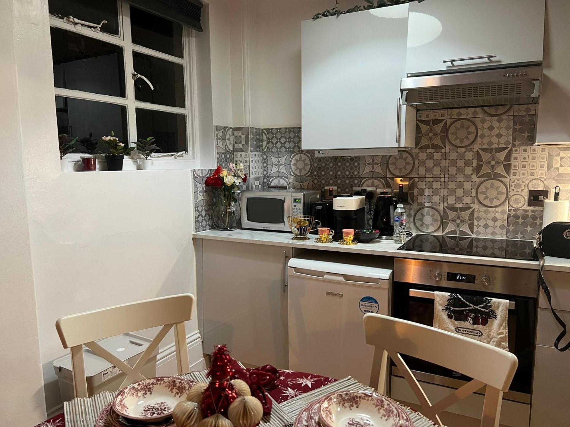 Stylish Flat In Prime Location Near Hyde Park *