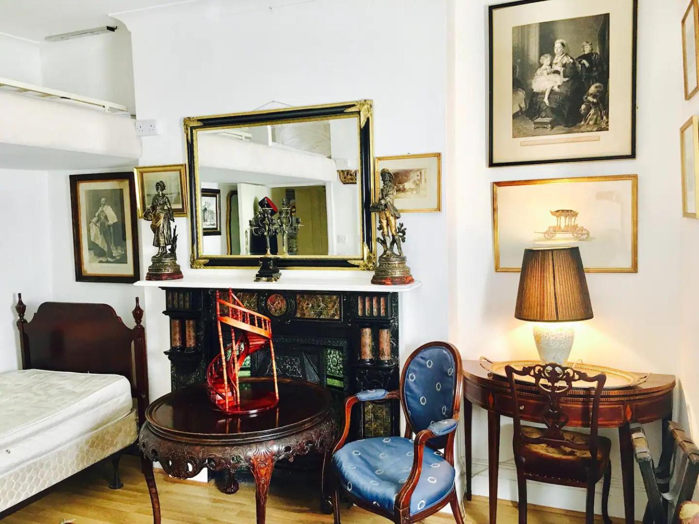 Quality And Very Good Value Private In Close To Notting Hill Zone 2