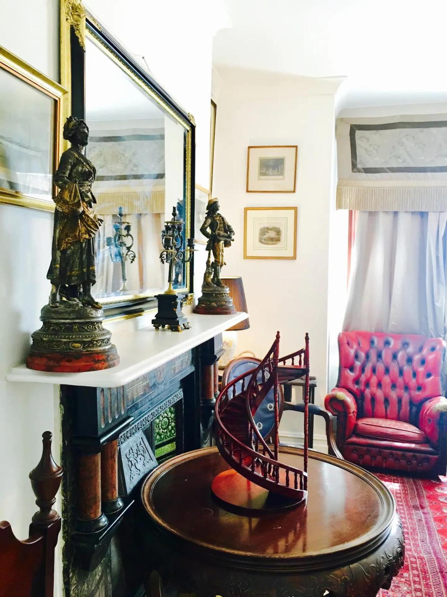 Quality And Very Good Value Private In Close To Notting Hill Zone 2 Guest house
