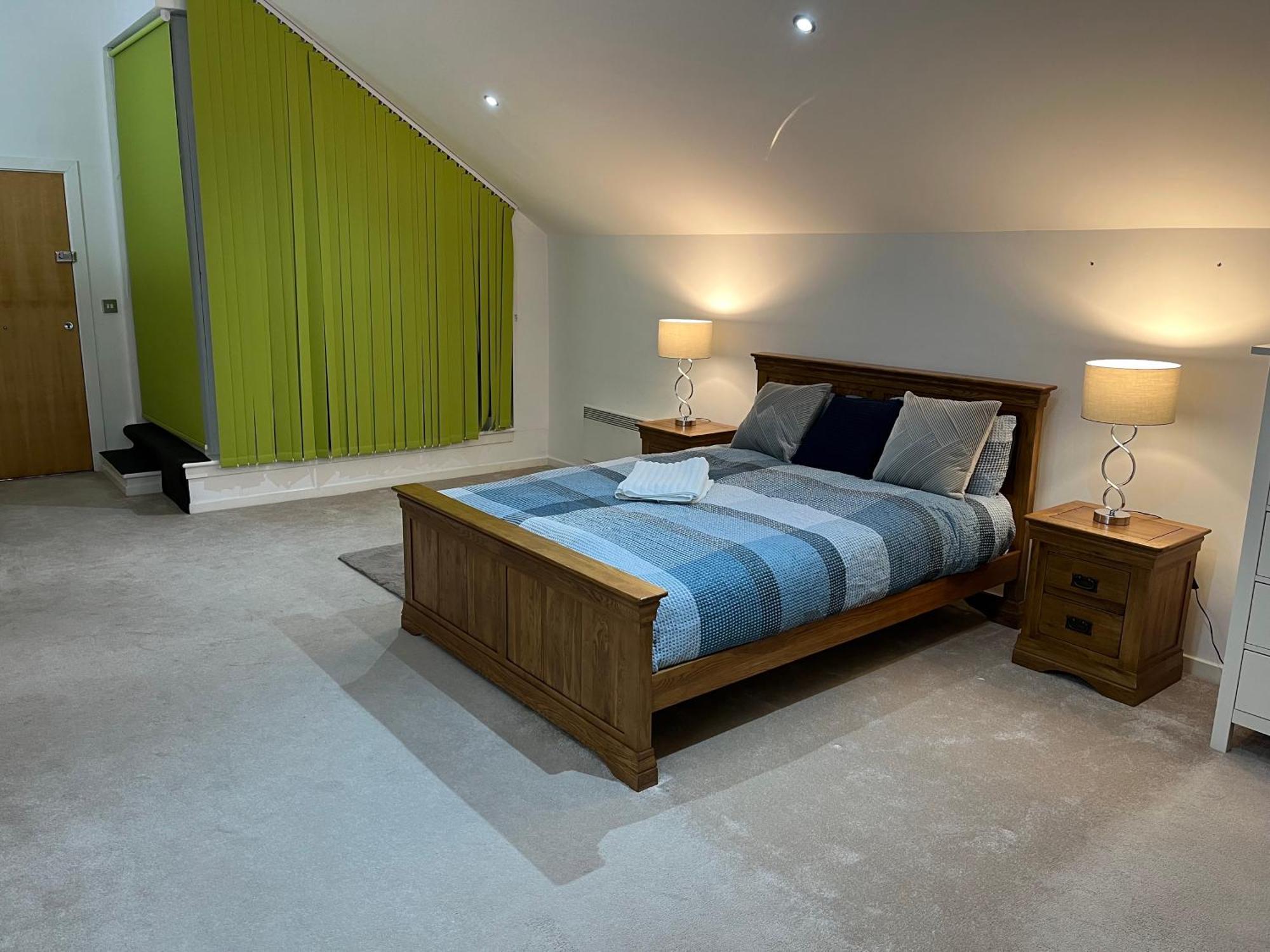 Hotel Your Royal Victoria Excel O2 Arena London
