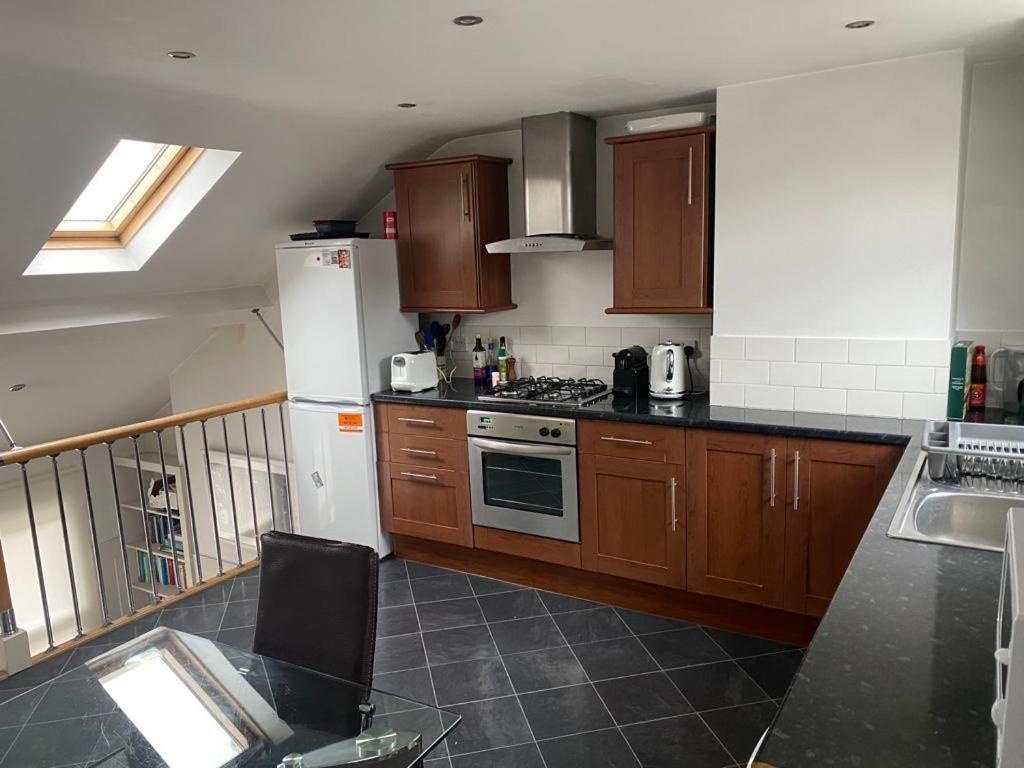 Gorgeous Hammersmith Home. Sleeps 6. Tube 5 Mins! *