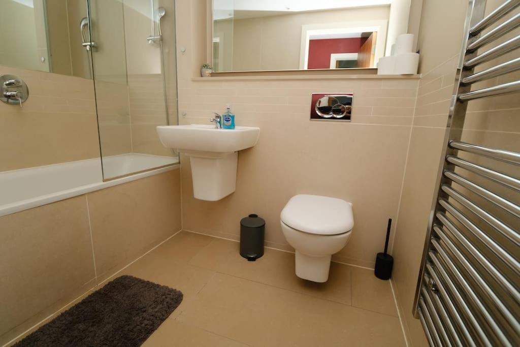 Modern 2 Bed Flat In East * Londres