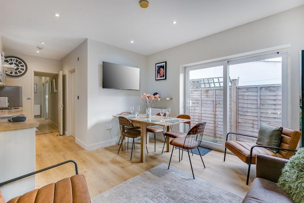 Chic 3 Bedroom Brixtonclapham Near Tube * Londen