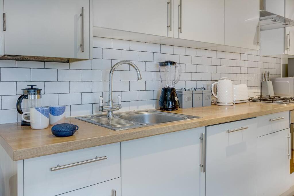 Chic 3 Bedroom Brixtonclapham Near Tube Appartement Londen