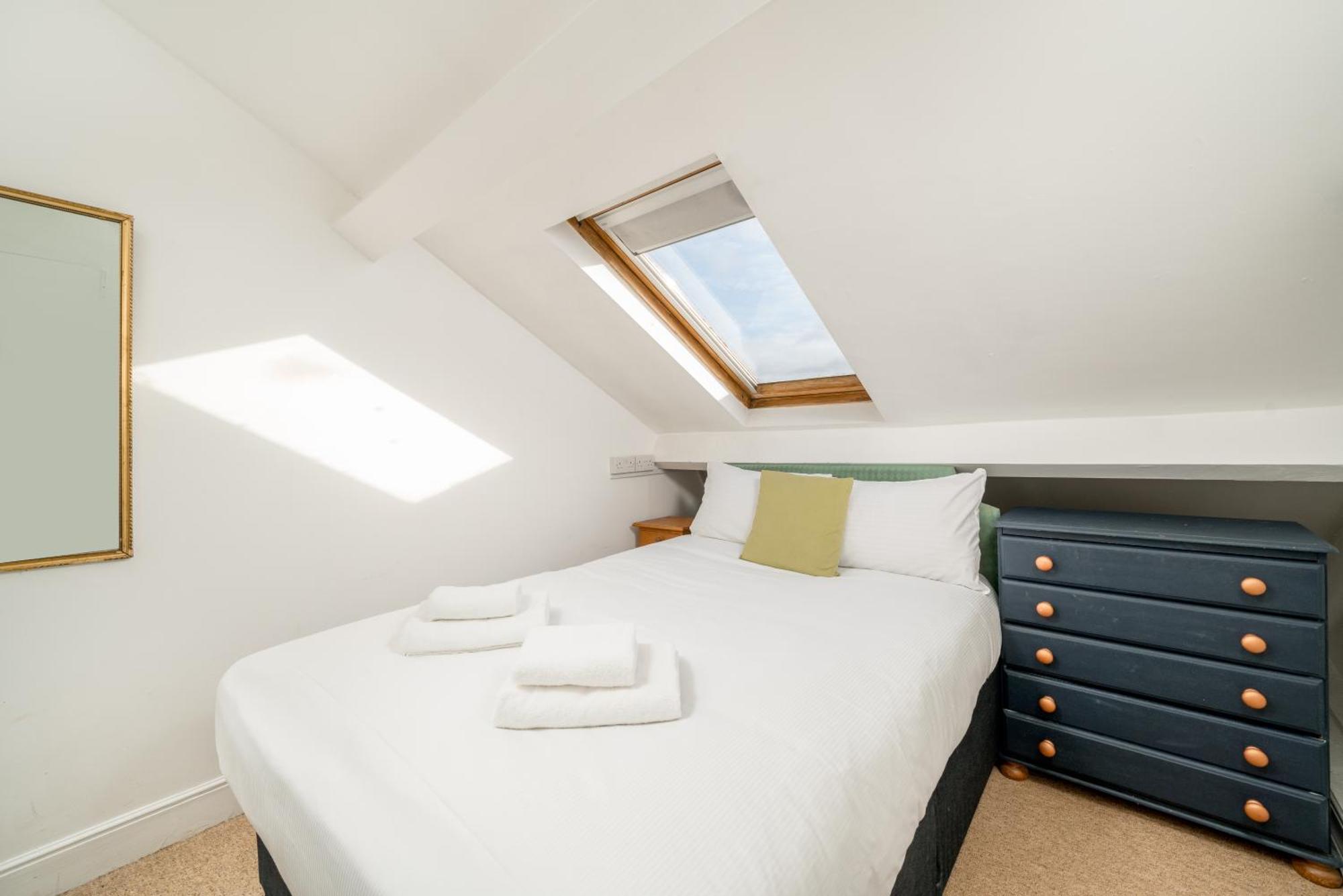 Cozy Maisonette Near Abbey Road Apartment London