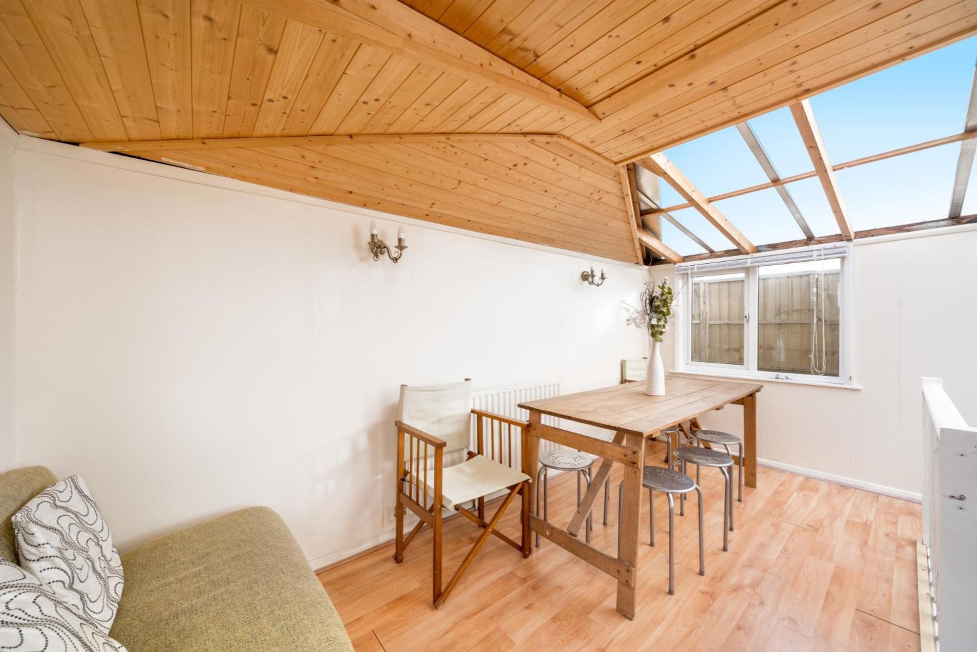Apartment Cozy Maisonette Near Abbey Road