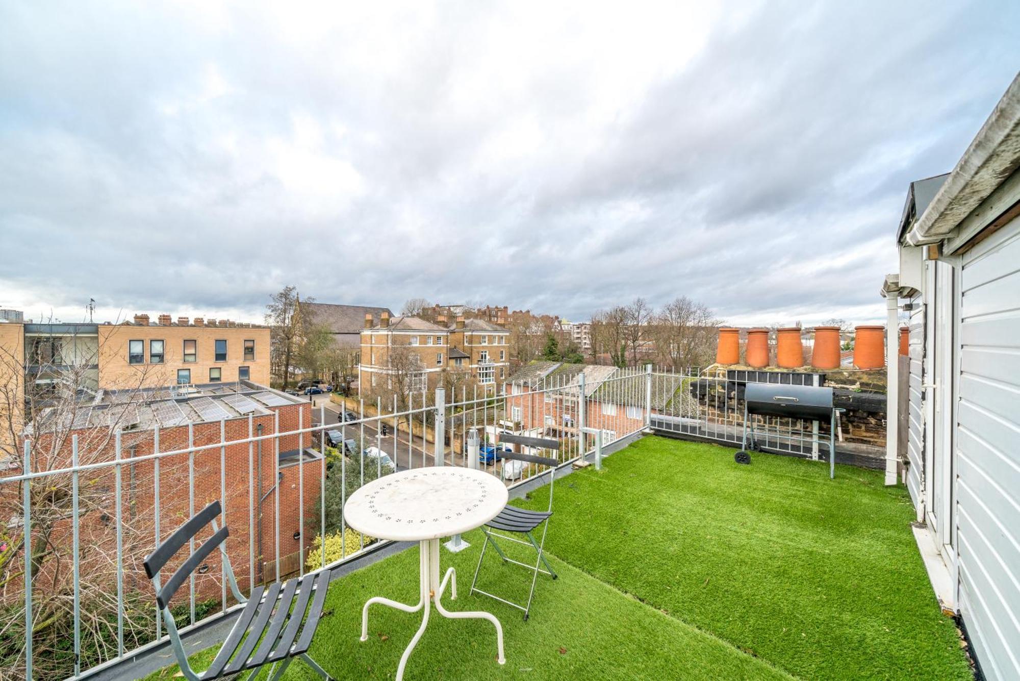 Cozy Maisonette Near Abbey Road