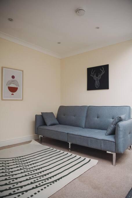 Apartment Stylish 2bed With Sky Window London