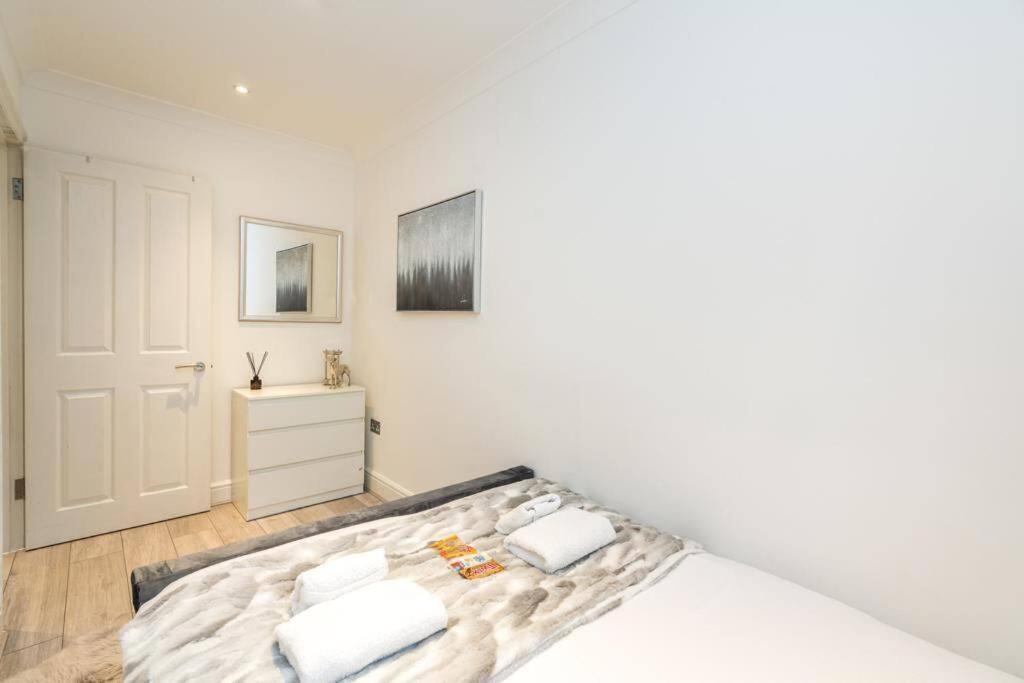 Stylish 2bed With Sky Window Apartment *