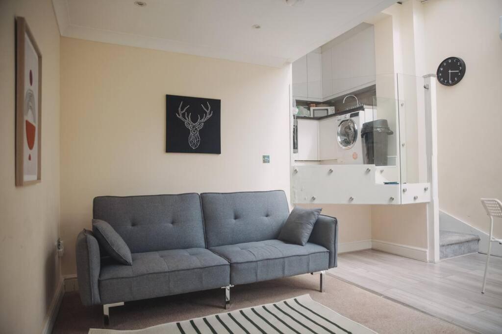 Stylish 2bed With Sky Window