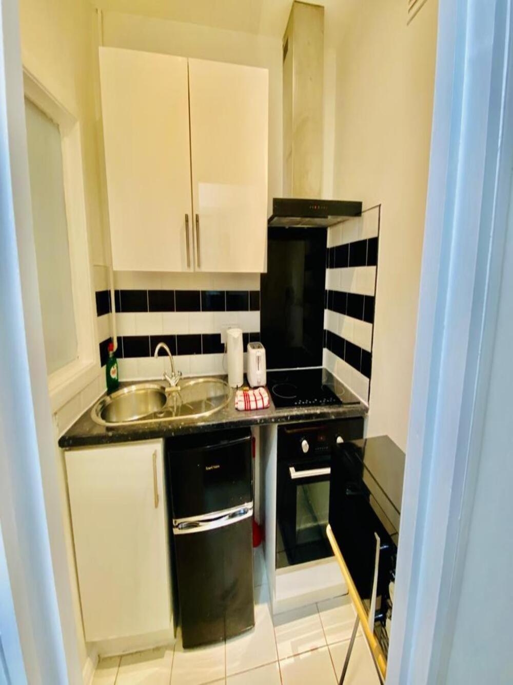 Apartamento Ground Floor Flat Hyde Park Londres