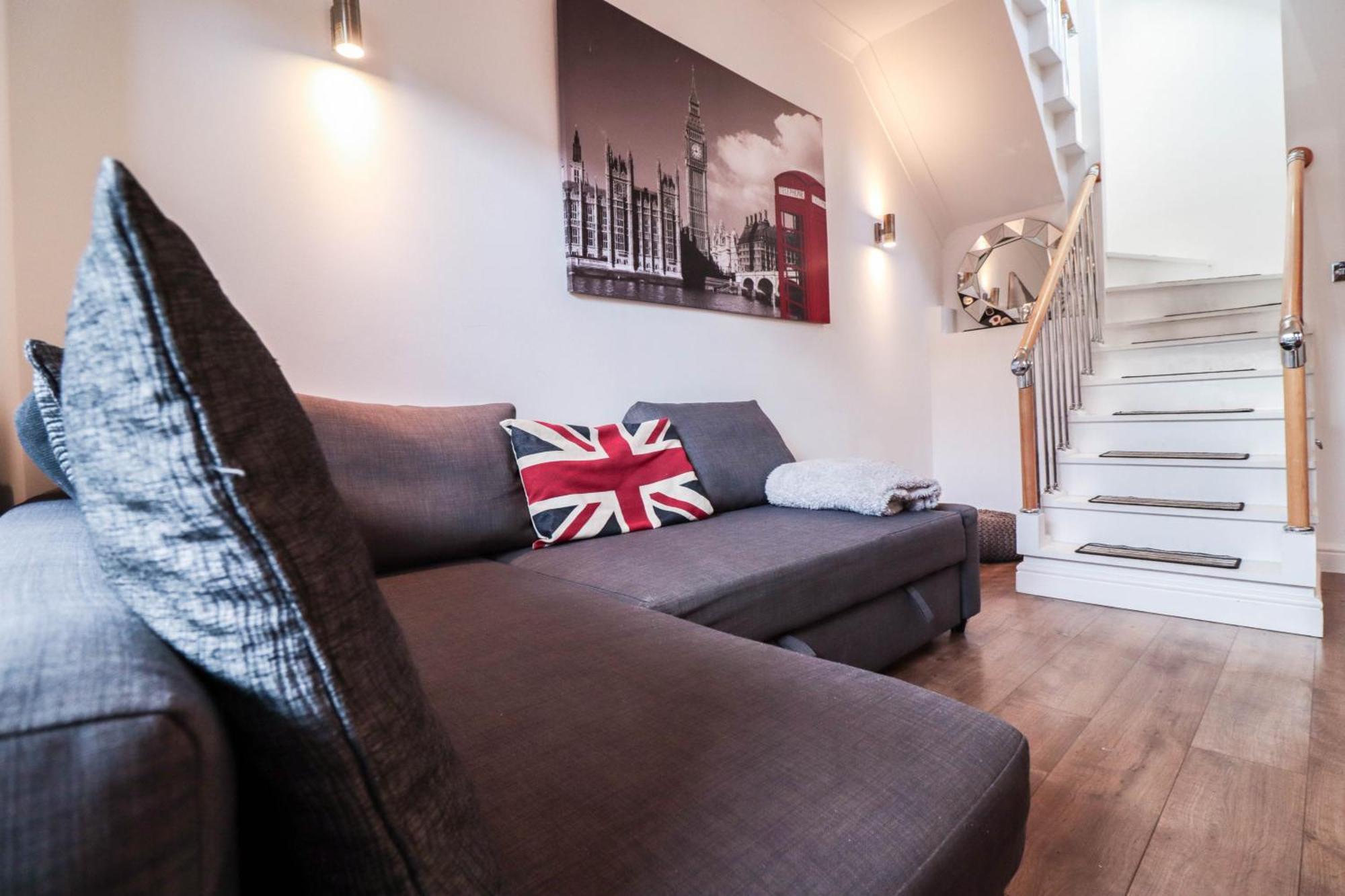 Stunning Split Level Apartment