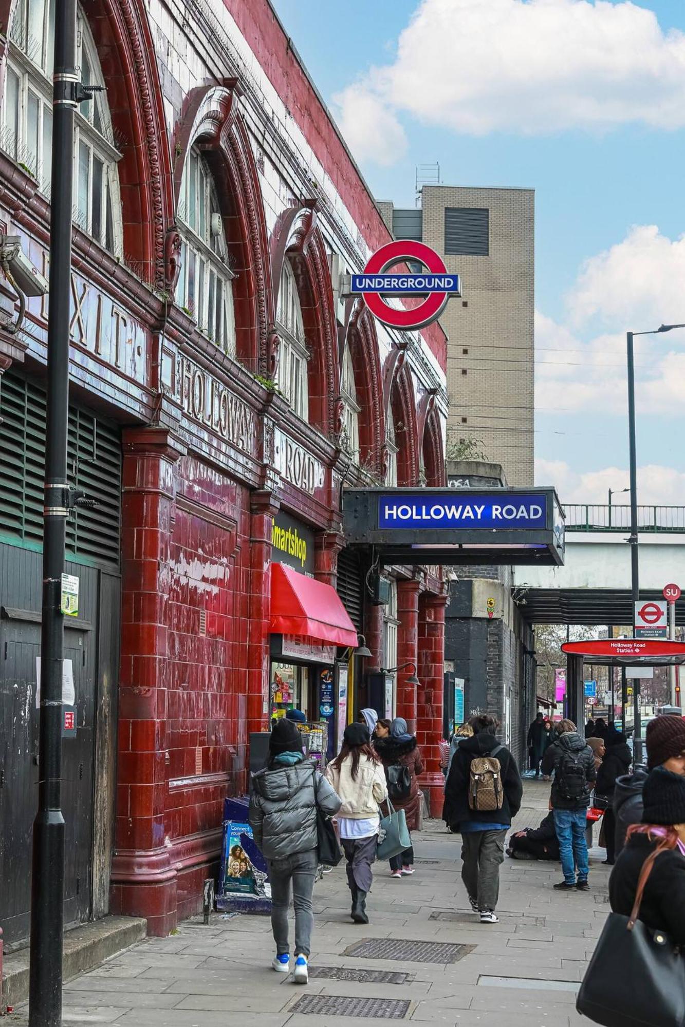 Apartment Central & Modern 1 Bed Apartment - 3Min To Train Station & Sleeps 4 - The Holloway Suite