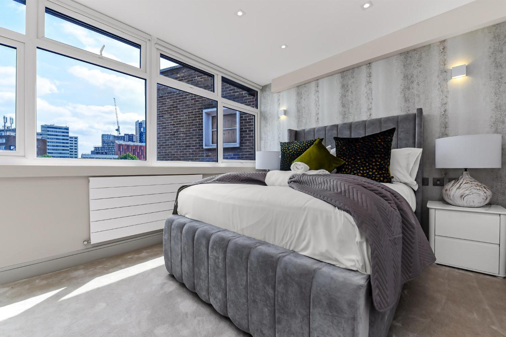 1 Bedroom Stylish In Webley Park *