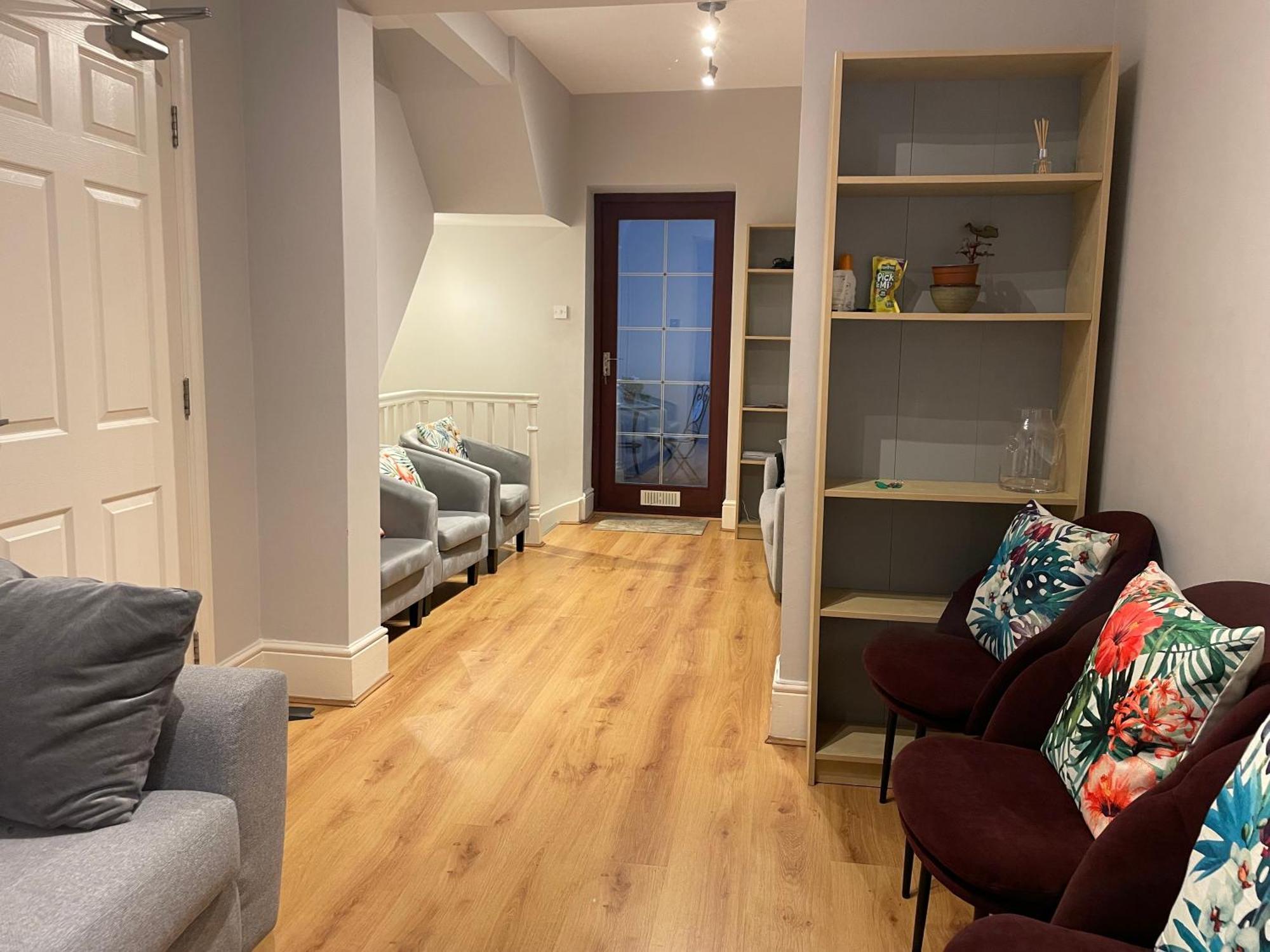Charming 4 Bed Town House With Roof Terrace * Londres