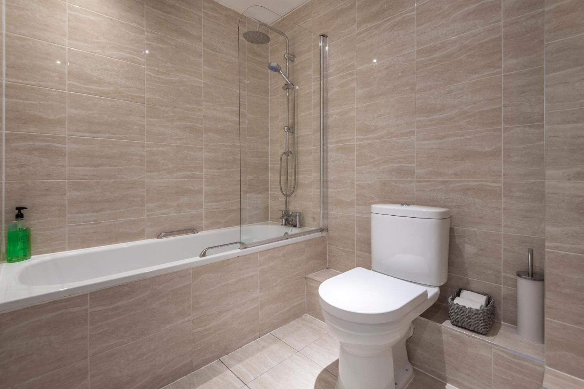 2 Bed Town House With Garden In Hackney, Apartamento Londres