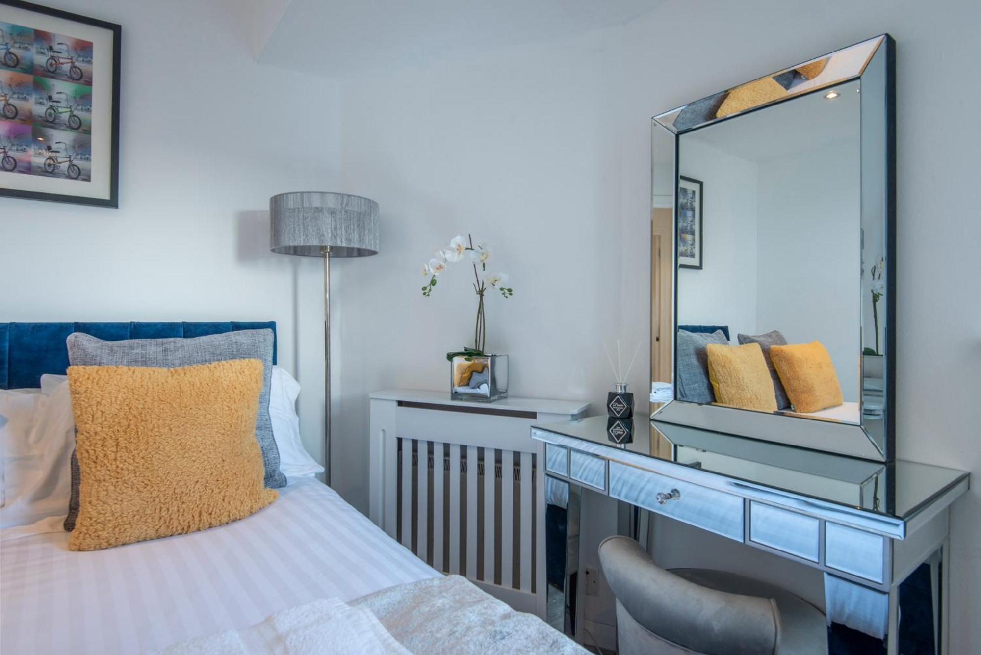 2 Bed Town House With Garden In Hackney, Apartamento Londres