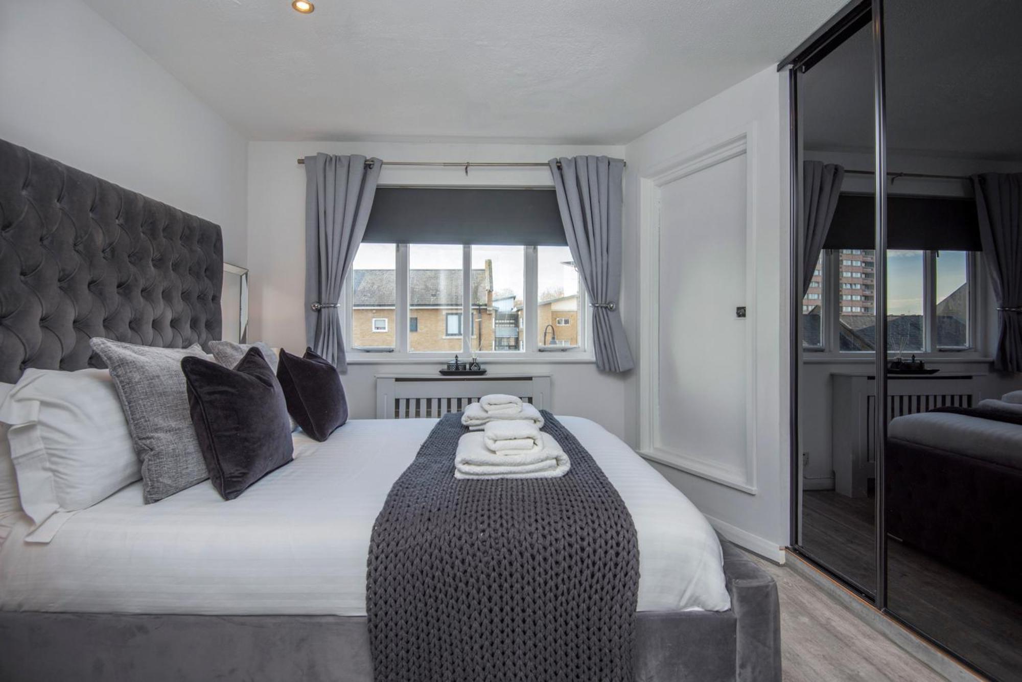 2 Bed Town House With Garden In Hackney, Apartamento Londres