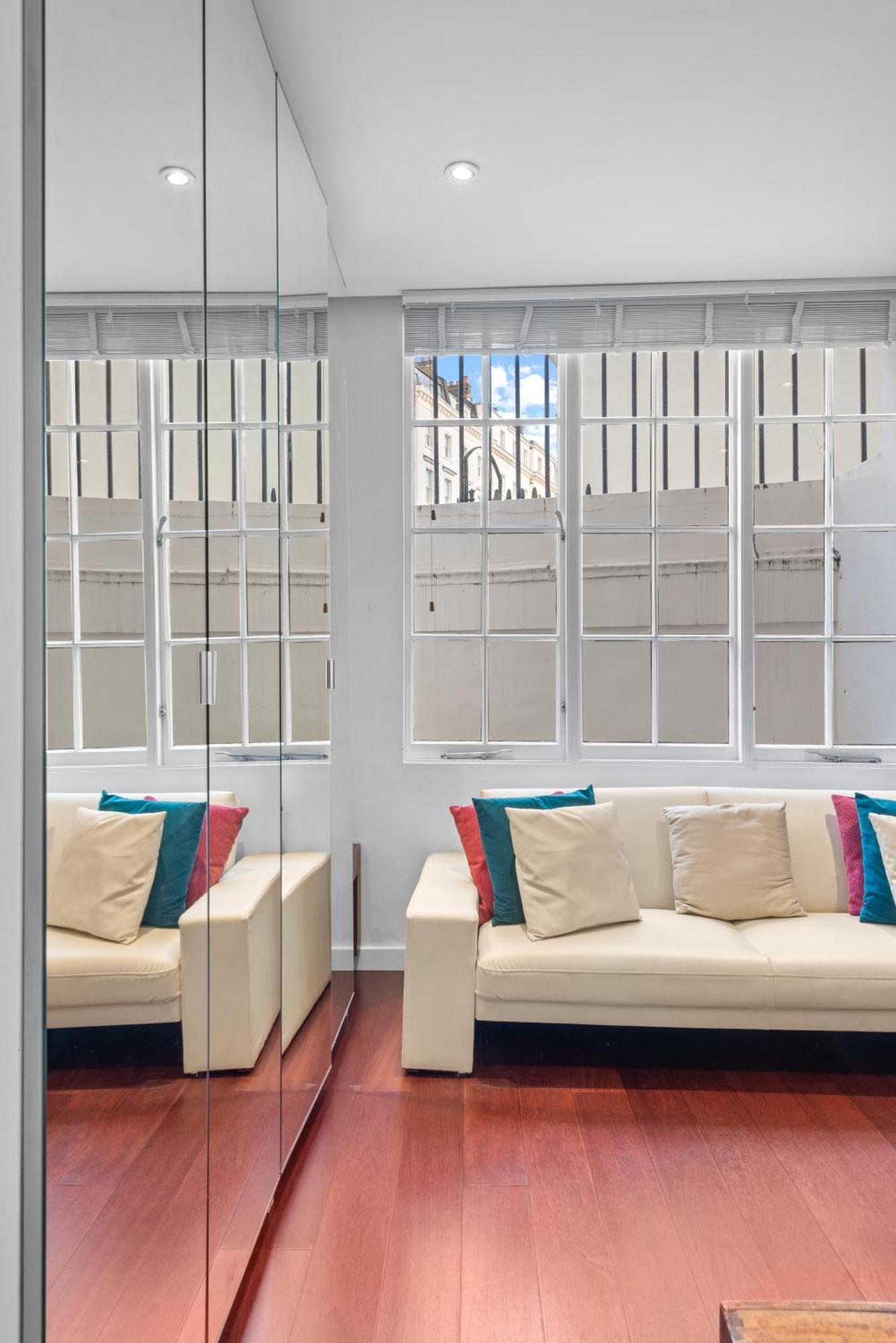 Londwell, Sloane Square Gem, Private Terrace Apartamento Londres