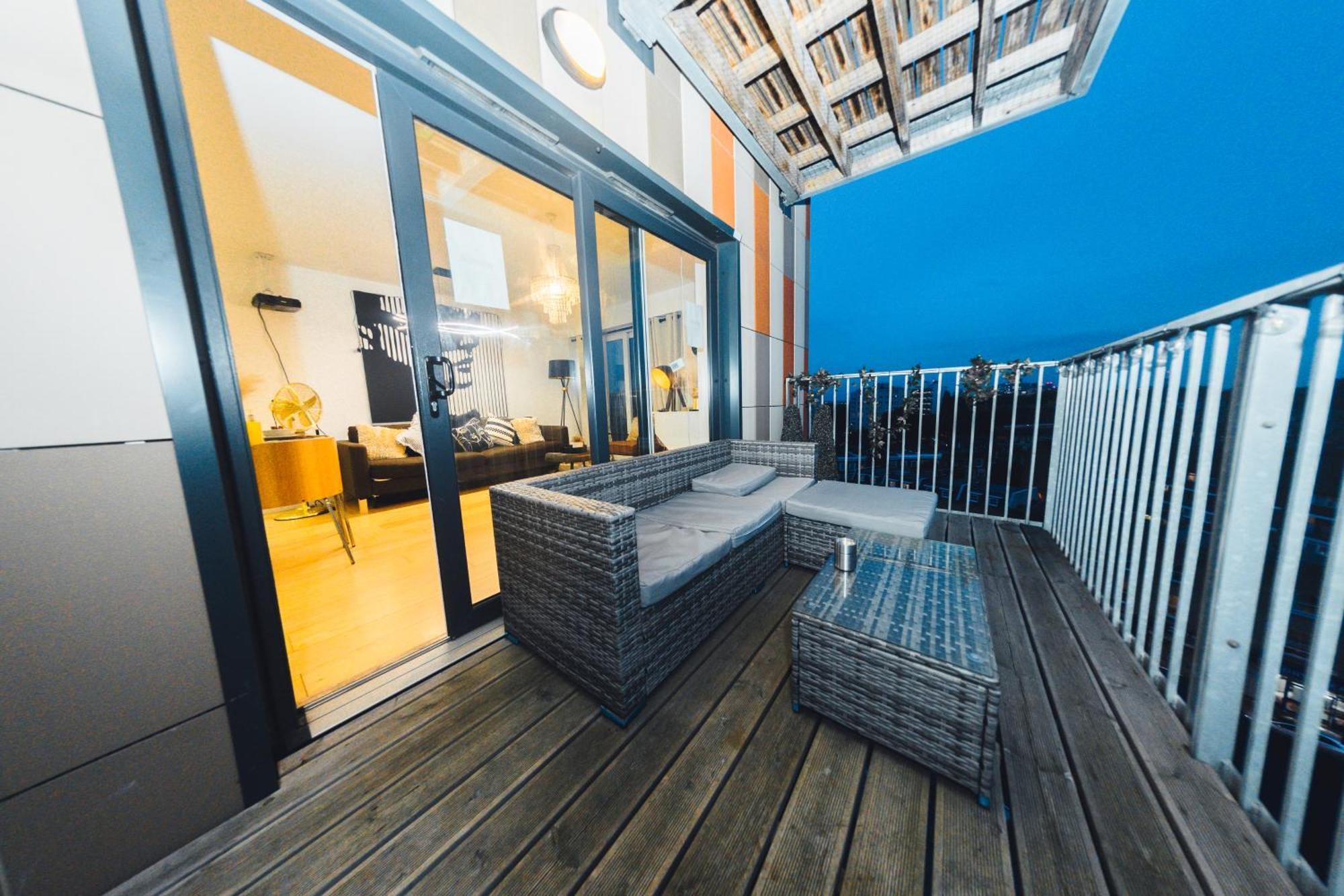 Apartment Unique Sky View -2 Bed London