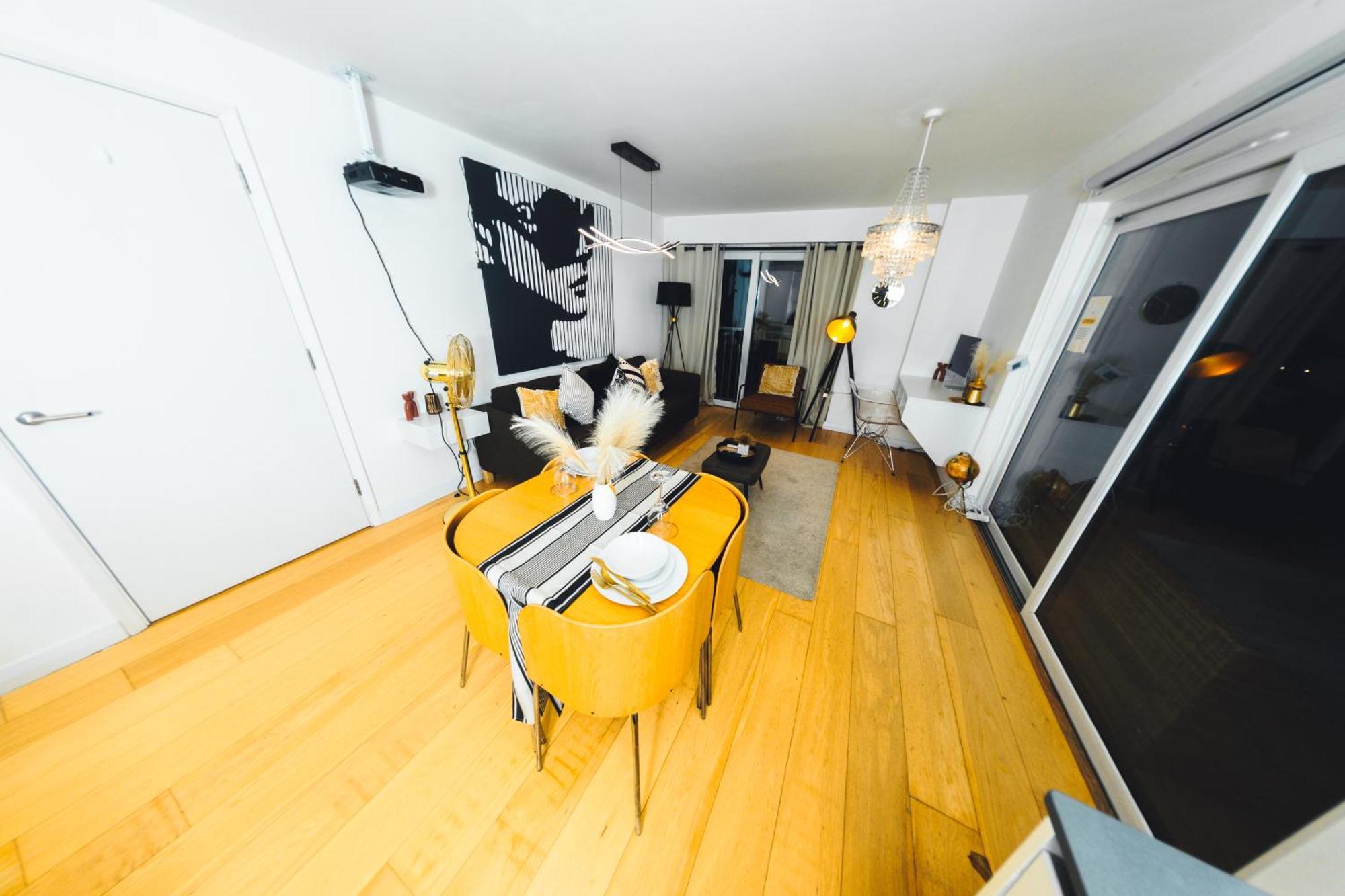 Apartment Unique Sky View -2 Bed *