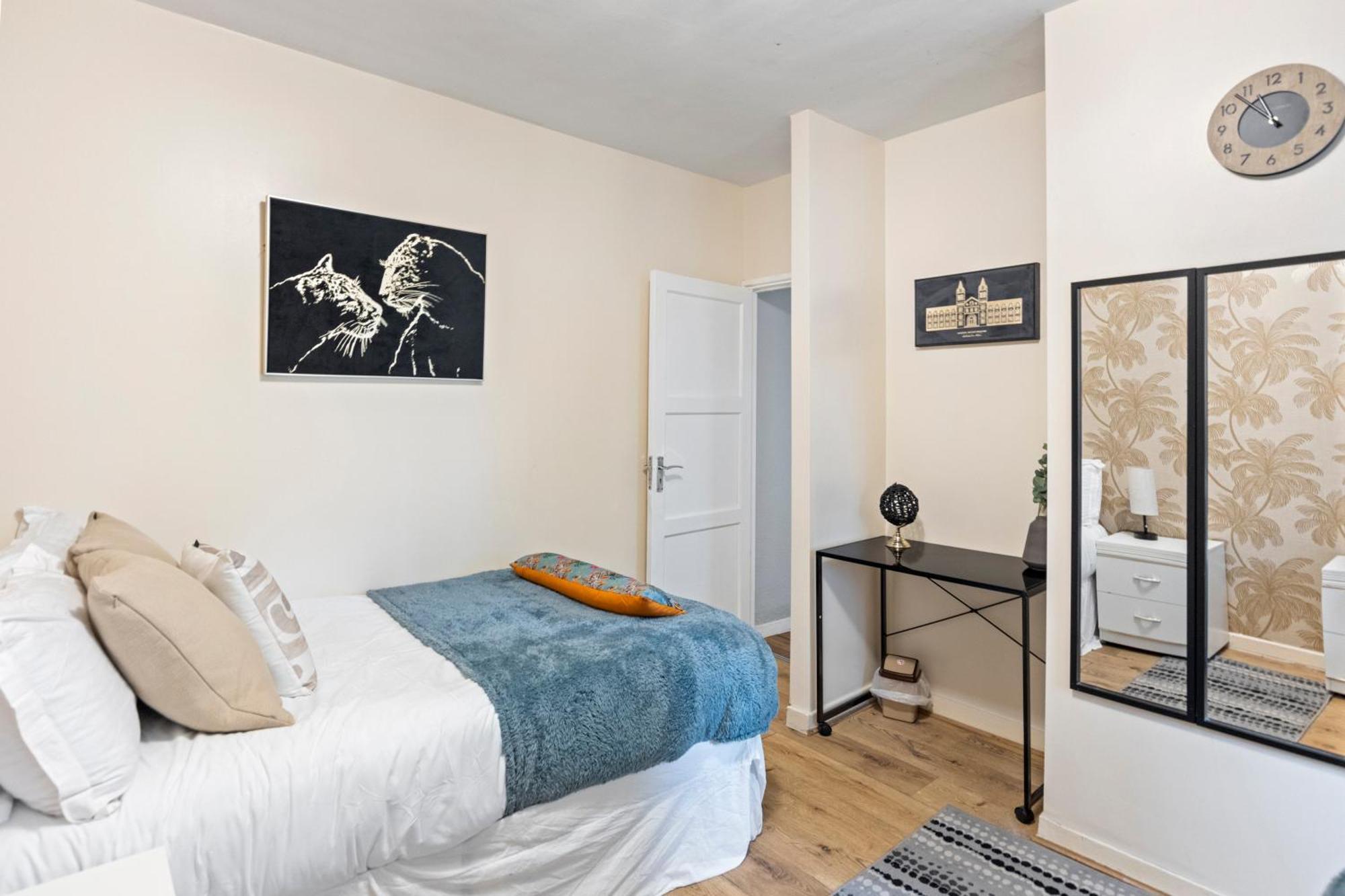 Apartment 3 Bedroom Flat Near Finsbury Park, Manor House Station *