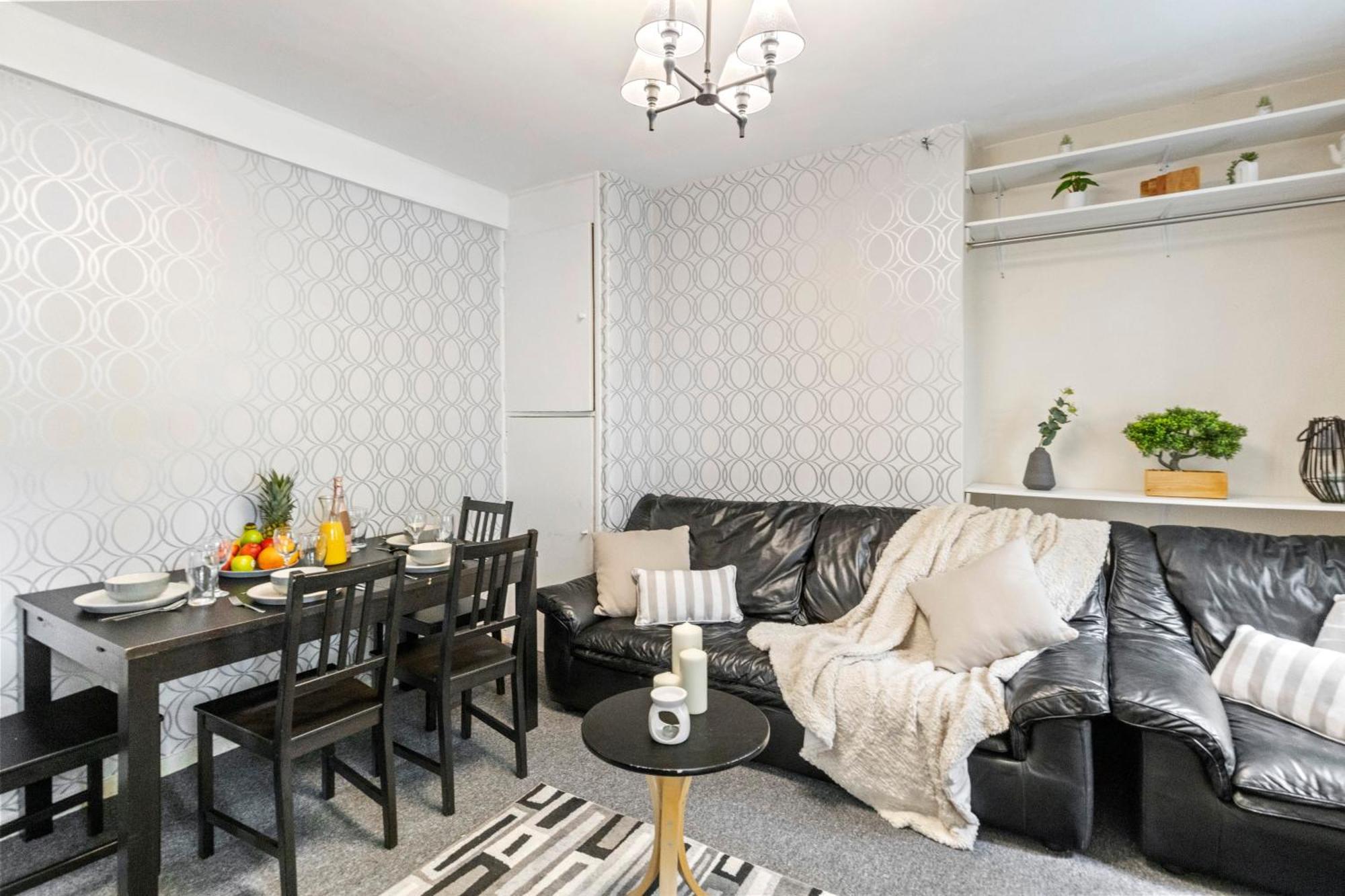 Apartment 3 Bedroom Flat Near Finsbury Park, Manor House Station