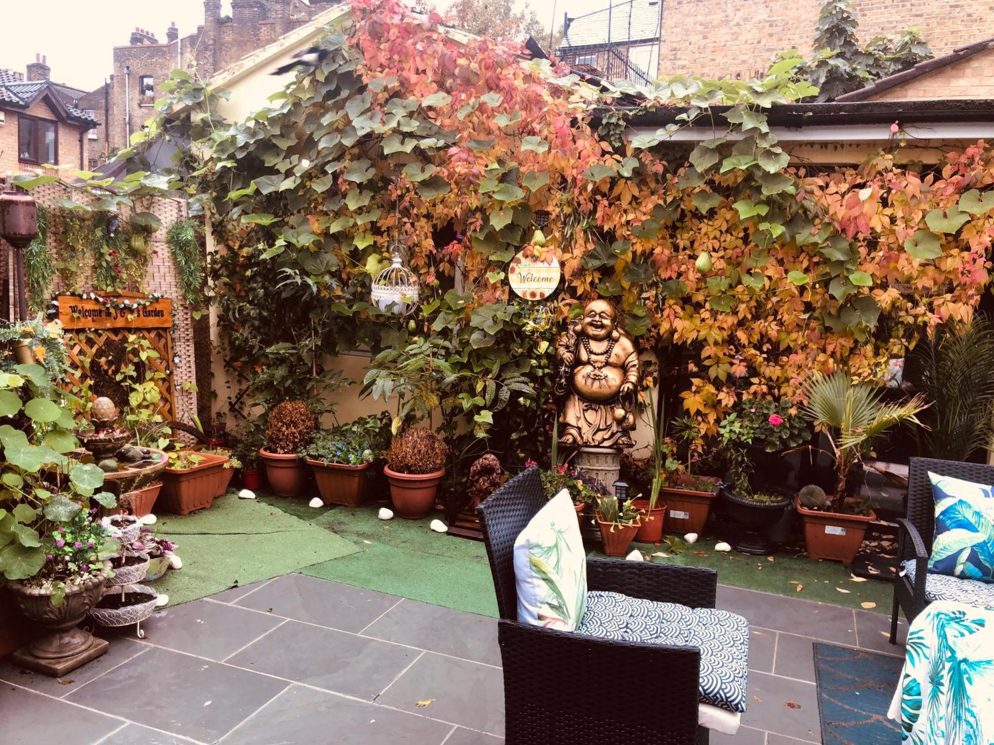 Holiday home Cheerful 4 Bedroom House With Garden Free Parking London