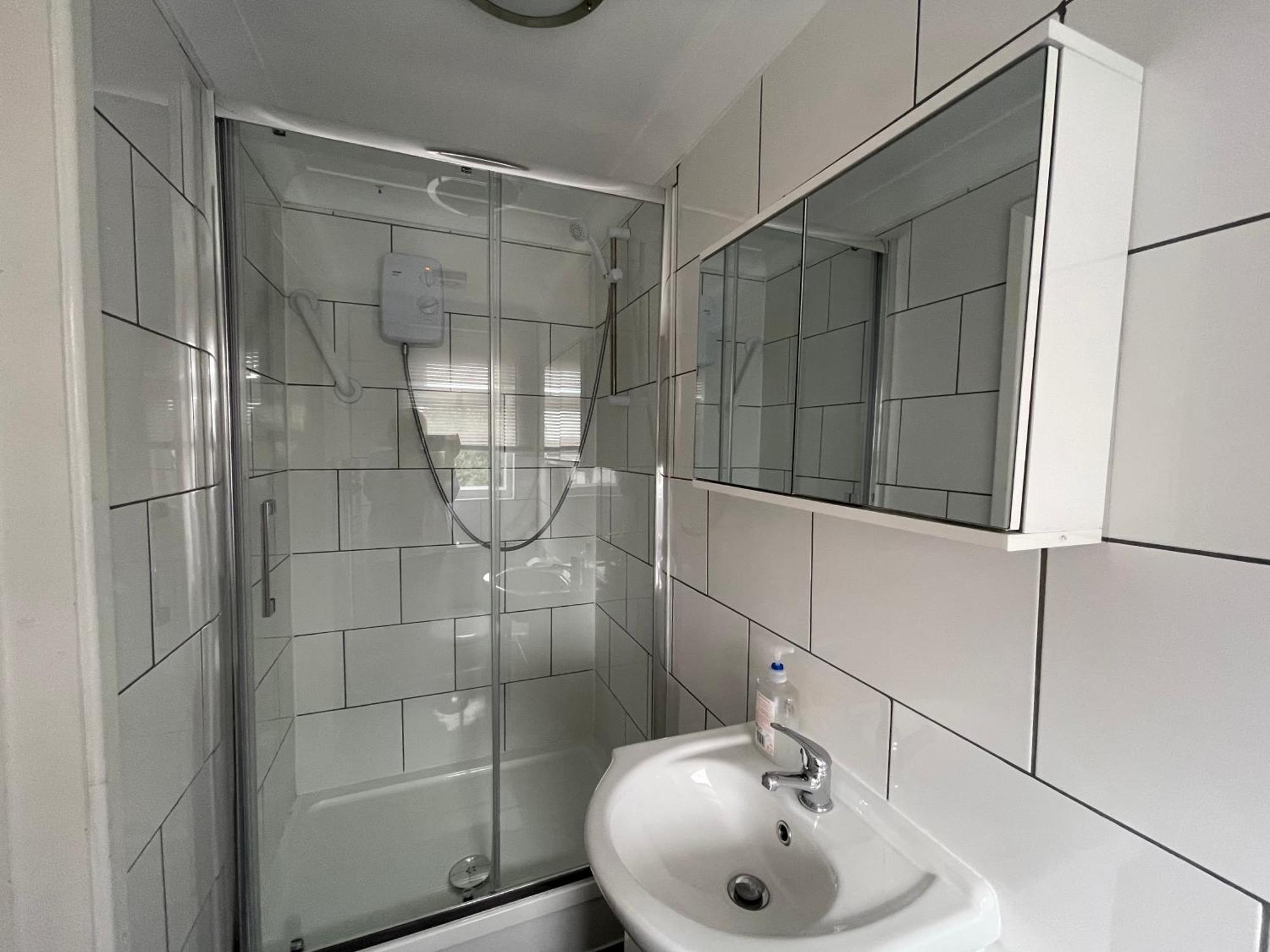 Kensal 2 Guest house London